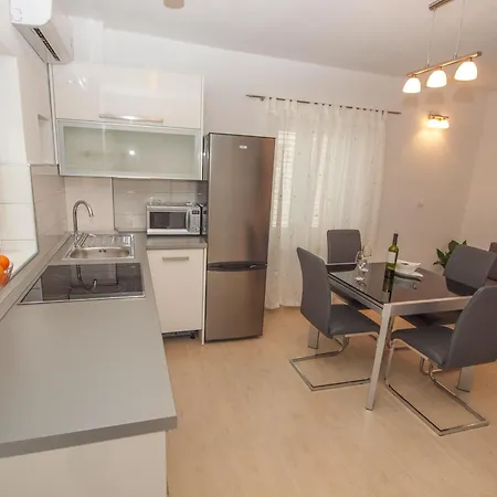 Apartment Karlo