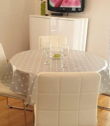 Apartamento Karlo Makarska