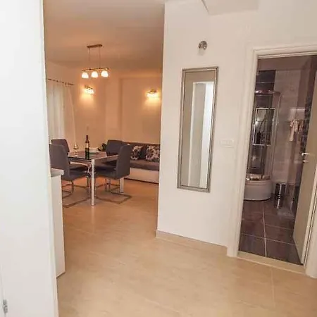 Karlo * ماكارسكا